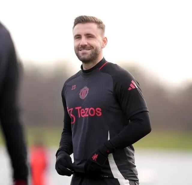 杏彩体育下载-关于狼队大将伤退，球队前景风云变幻的信息