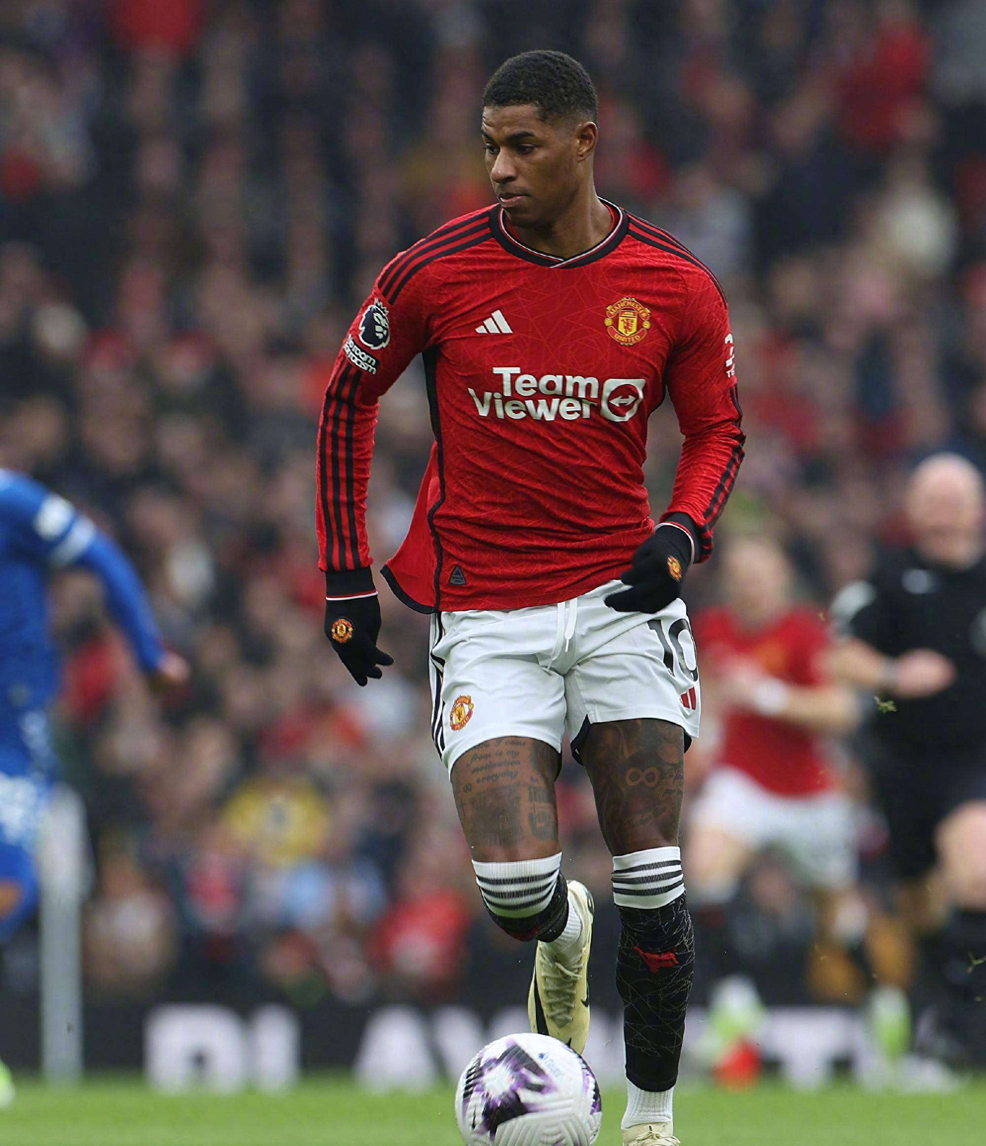 球员凭借运气造点，进球取胜(球员凭借运气造点,进球取胜了)