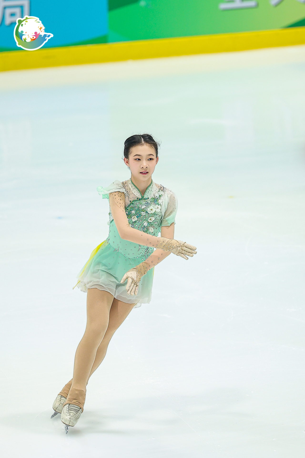 选手技艺高超,赛场精彩连连!的简单介绍 选手技艺高超,赛场精彩连连!的简单介绍