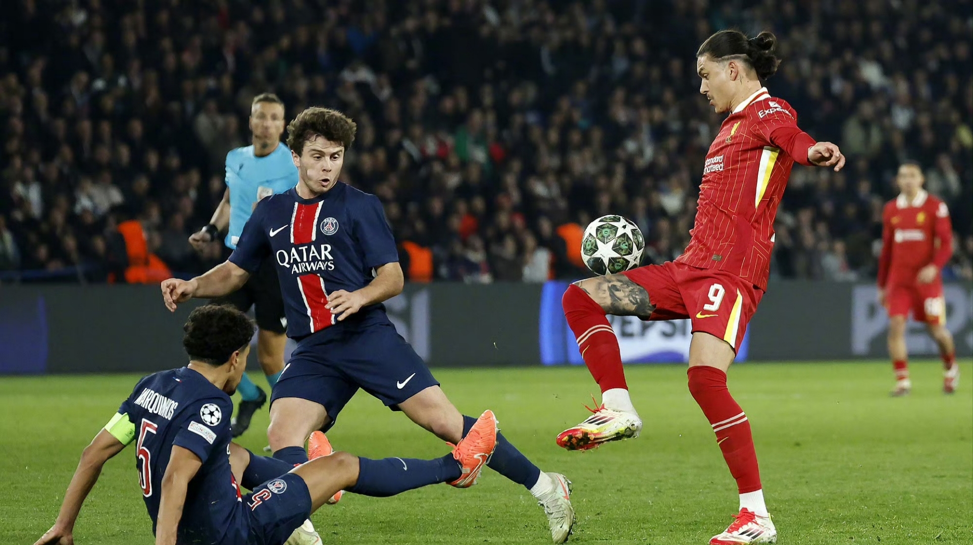 杏彩体育在线登录-利物浦进攻端火力强劲，欲破河床防线