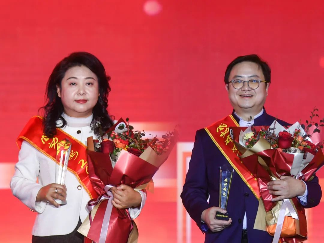 杏彩体育网页版入口-国家代表团夺冠成功，赢得观众倾心