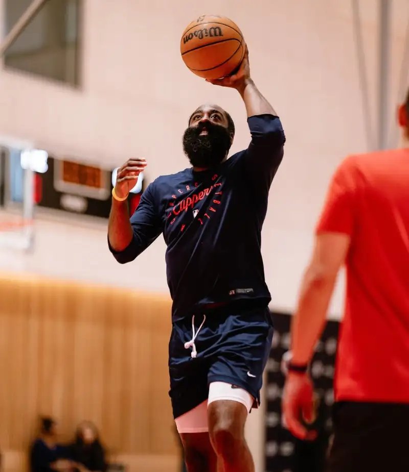 球员个人训练分享视频,鼓励球迷坚持运动健身 球员个人训练分享视频,鼓励球迷坚持运动健身