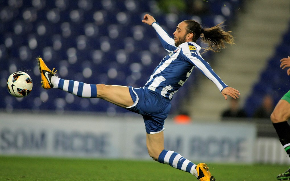 奥斯纳布鲁克后防稳固备战下一场比赛 奥斯纳布鲁克后防稳固备战下一场比赛