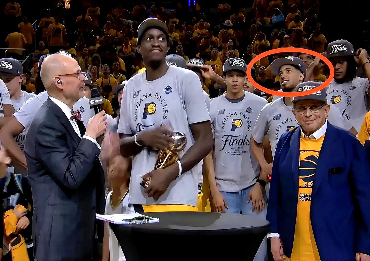 猛龙队主场险胜尼克斯队,西亚卡姆压哨绝杀的简单介绍 猛龙队主场险胜尼克斯队,西亚卡姆压哨绝杀的简单介绍