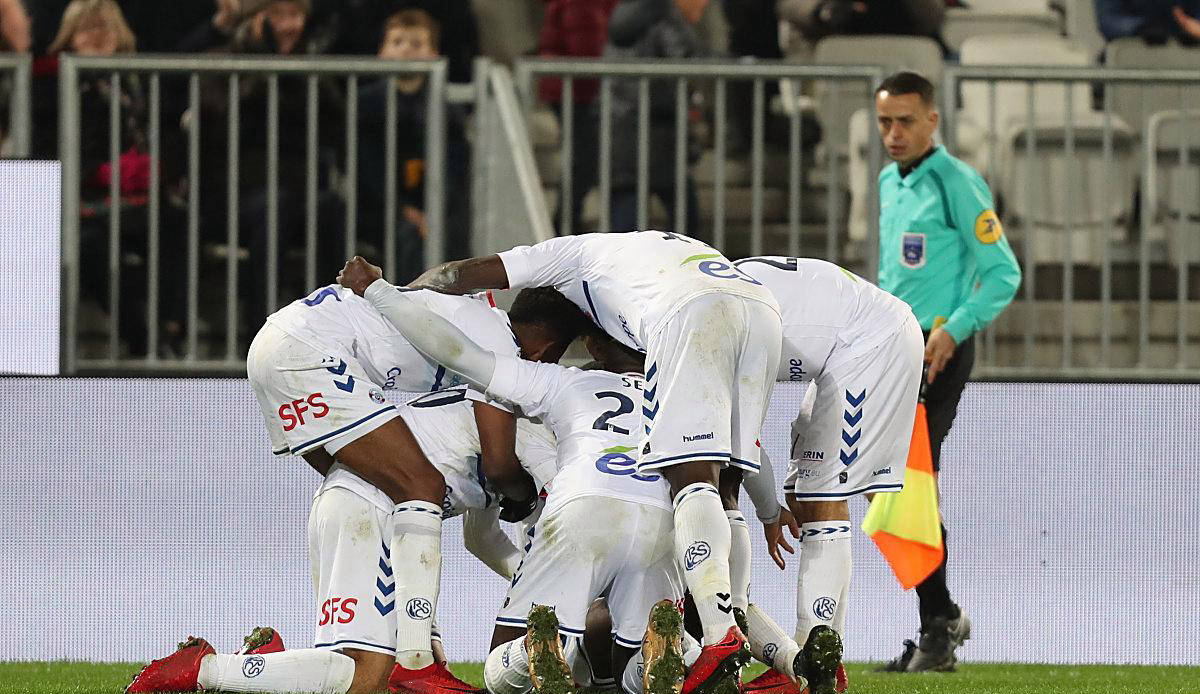 包含里昂客场击败斯特拉斯堡,积分榜稳中求进的词条 包含里昂客场击败斯特拉斯堡,积分榜稳中求进的词条